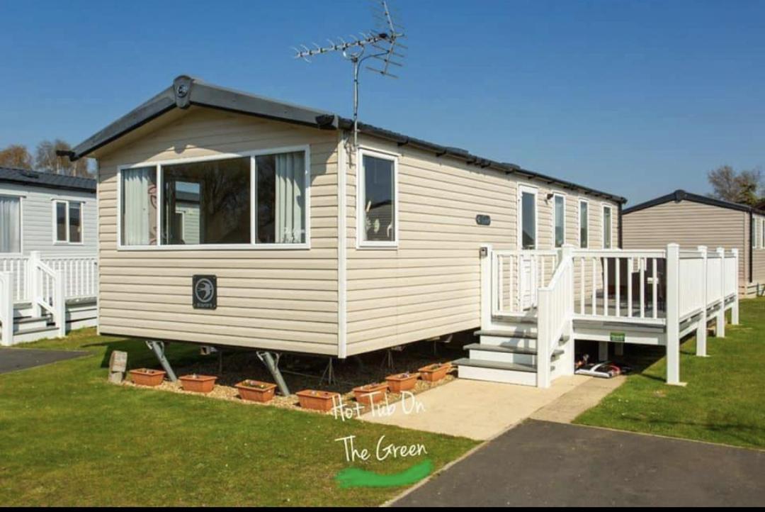 Home From Home Lettings At Tattershall Lakes - The Green Buitenkant foto